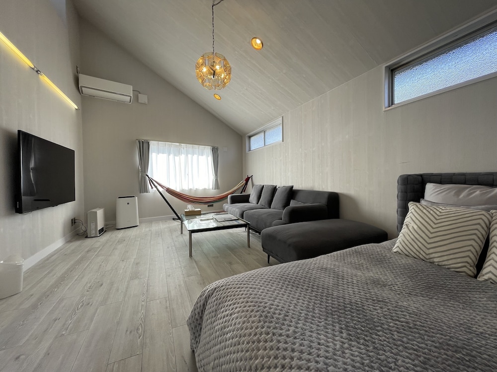 Private Vacation Home - Photo 1