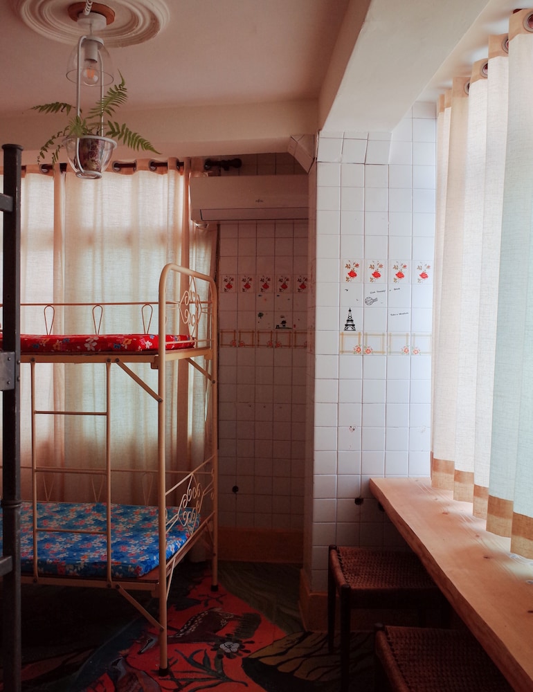 Economy Quadruple Room, 1 Bedroom, Shared Bathroom photo 1