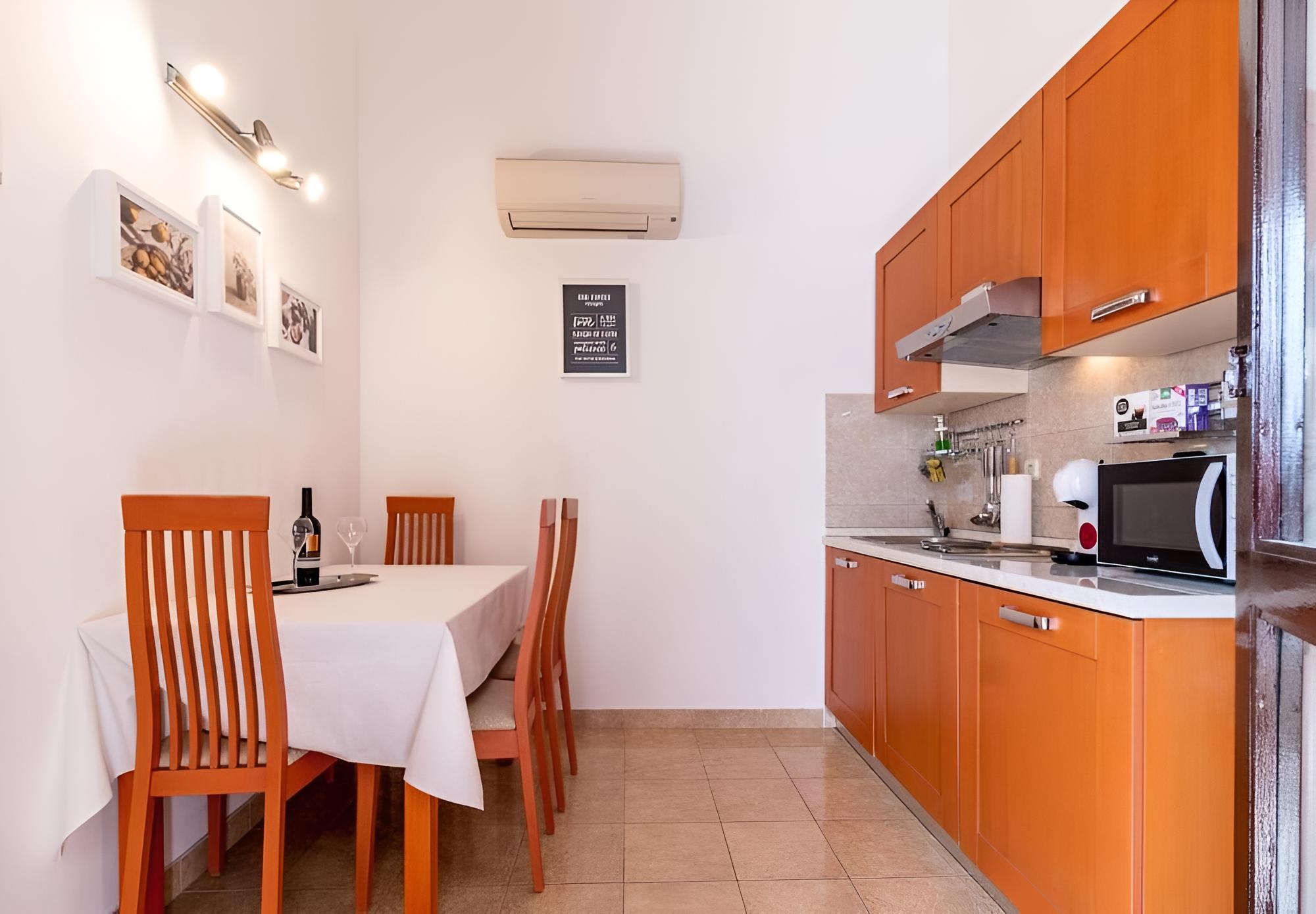 Apartment (Branka - 50 m from beach - A1(2+2))
