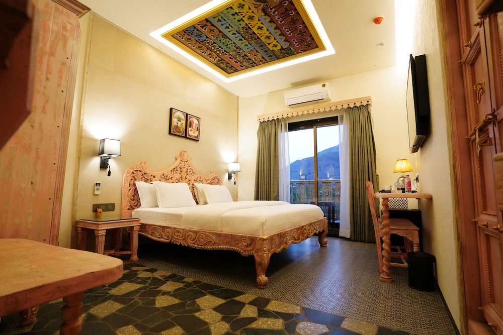 Deluxe Room - Photo 10