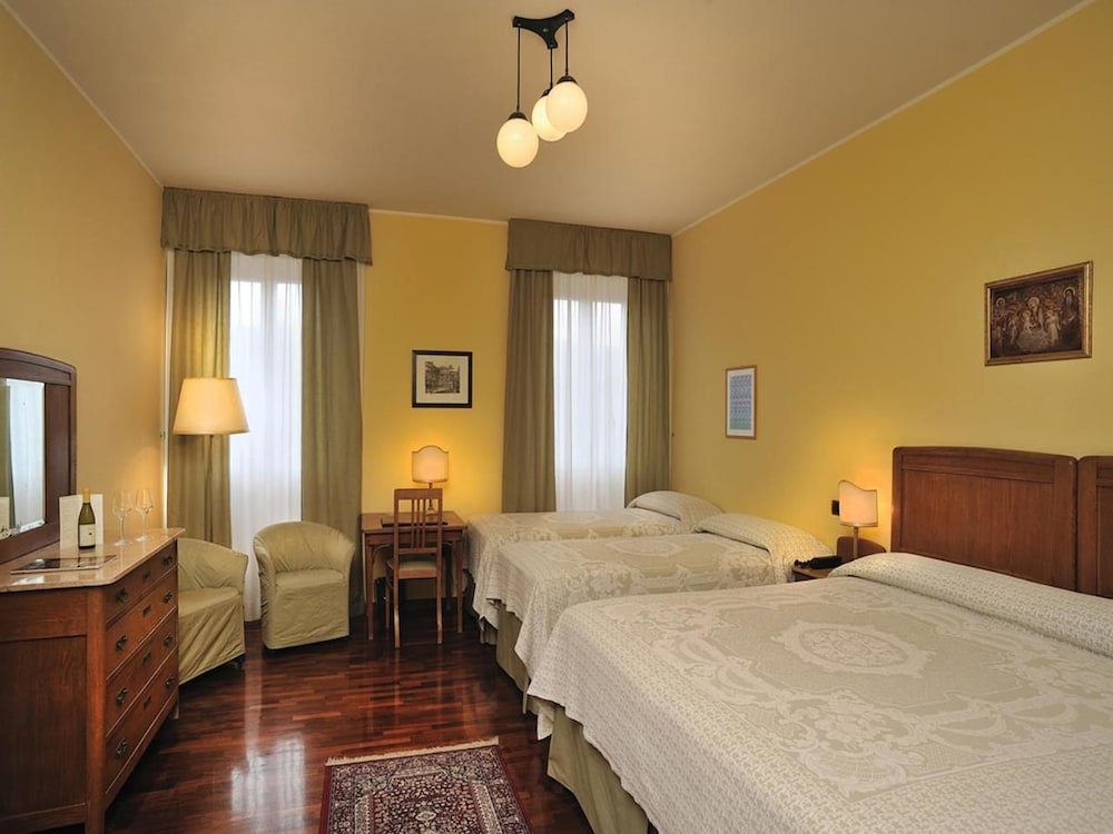 Business Suite photo 2