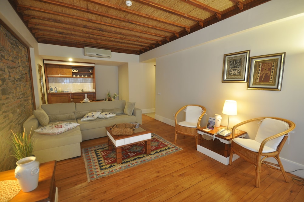 Suite, French Balcony - Photo 6