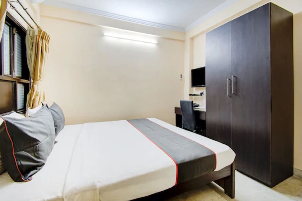 Deluxe Room - Photo 2