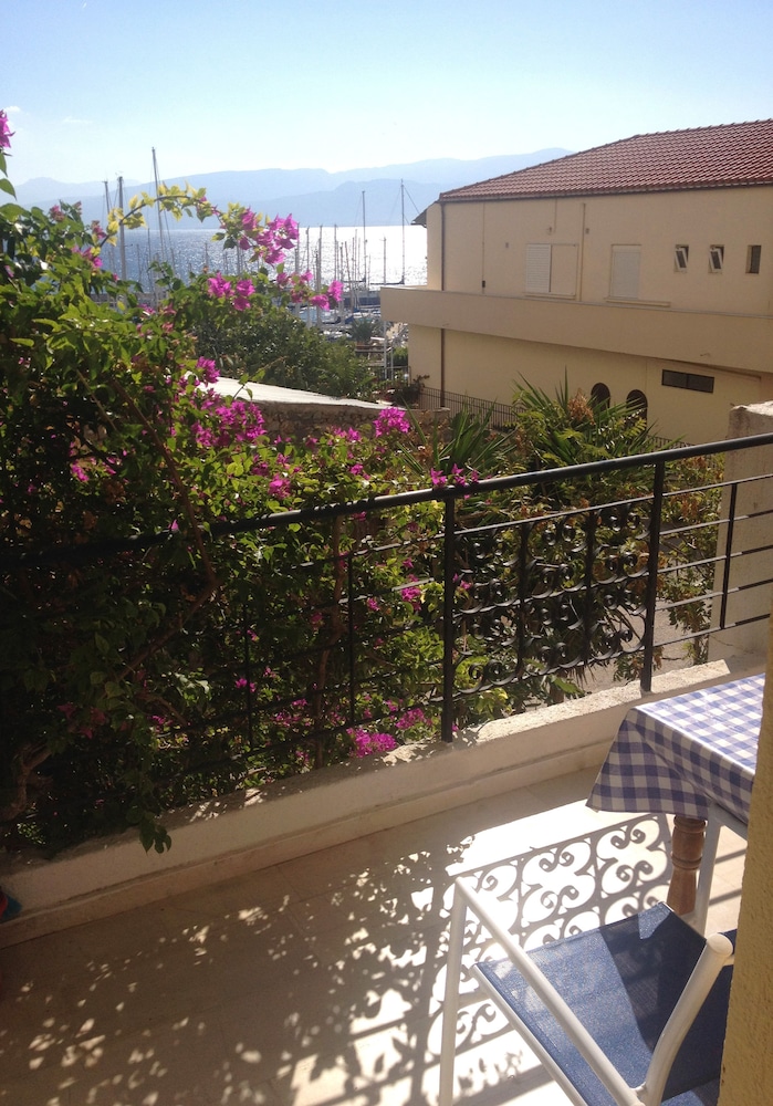 Standard Apartment, 1 Bedroom, Sea View - Photo 6