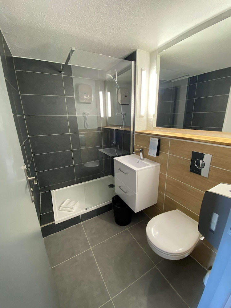 Standard Room, 2 Twin Beds - Photo 3