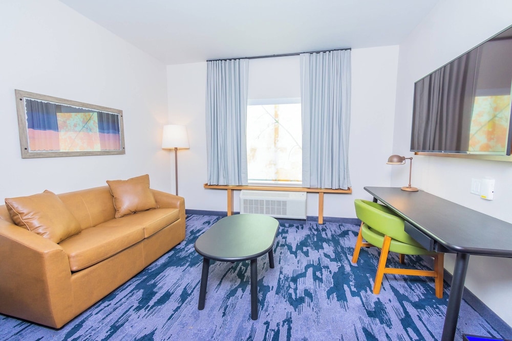 Suite, Multiple Beds - Photo 6