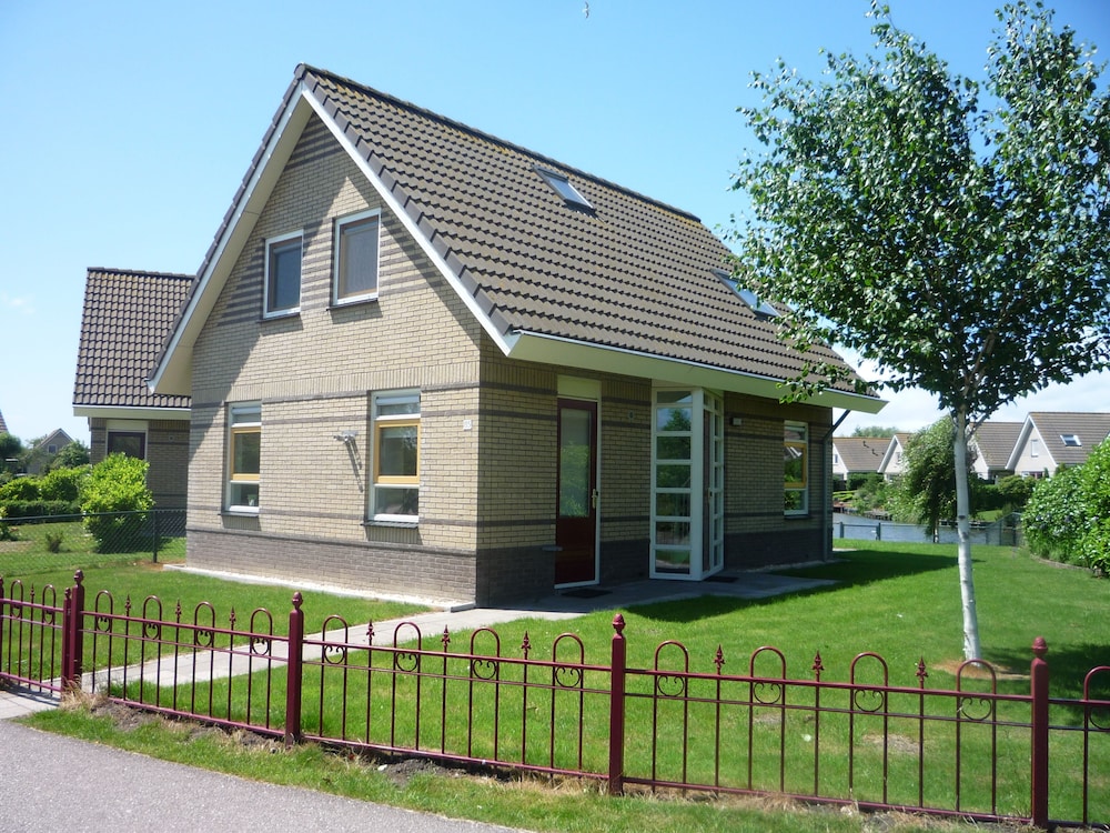 Standaard 6 pers. photo 1