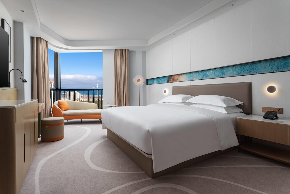 Deluxe Room, 1 King Bed with Sofa bed, Non Smoking, Sea View
