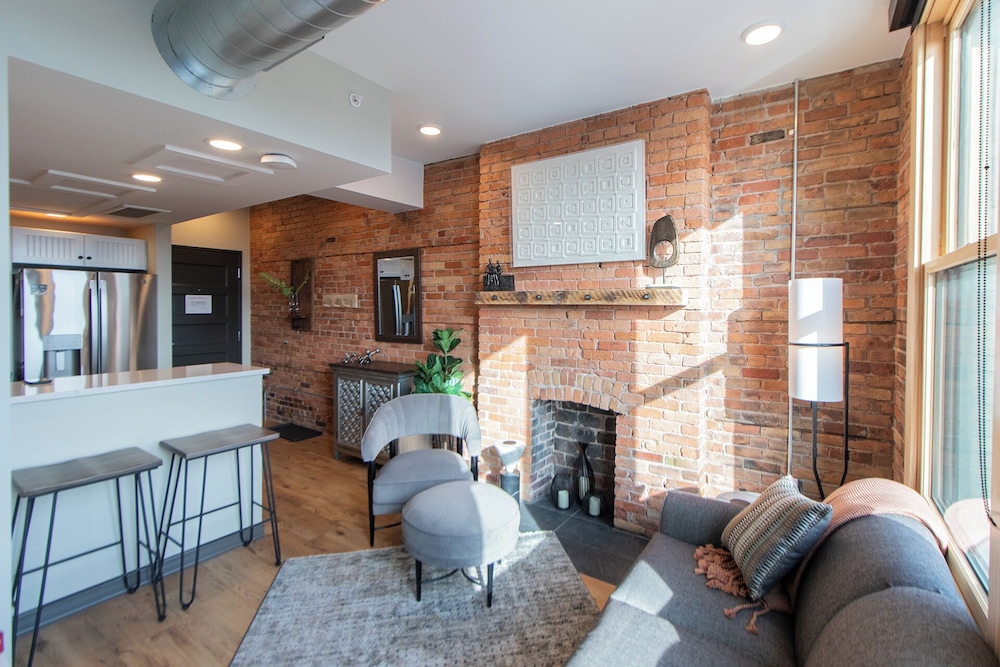 Premium Apartment, 1 King Bed with Sofa bed, Non Smoking, Kitchen photo 1