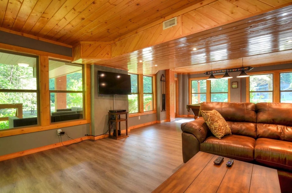 Cabin, 3 Bedrooms photo 3