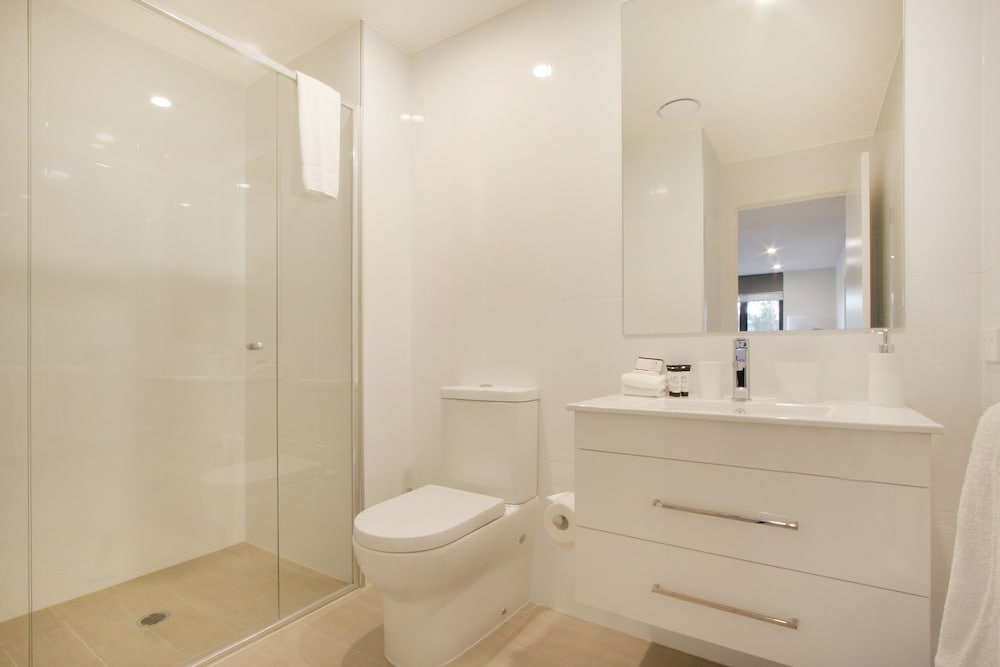 Apartment, 2 Bedrooms (507/104 Northbourne Avenue) photo 2