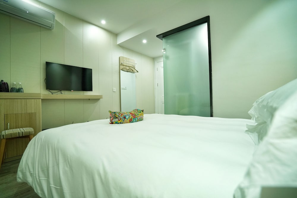 Standard Double Room photo 2