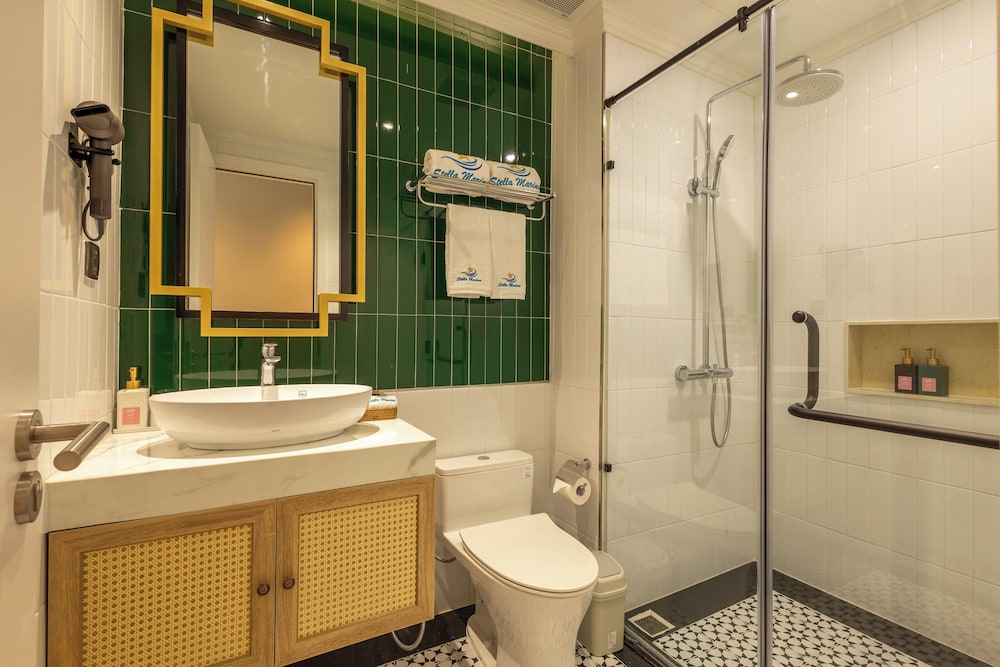 Deluxe Double Room - Photo 13