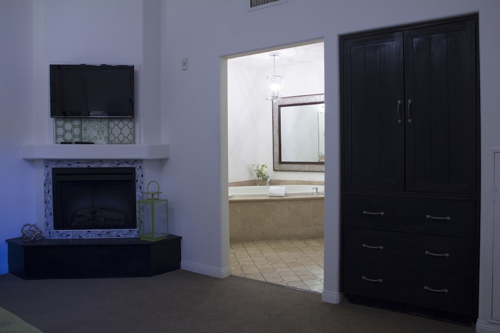 Executive Room, 1 King Bed - Photo 5