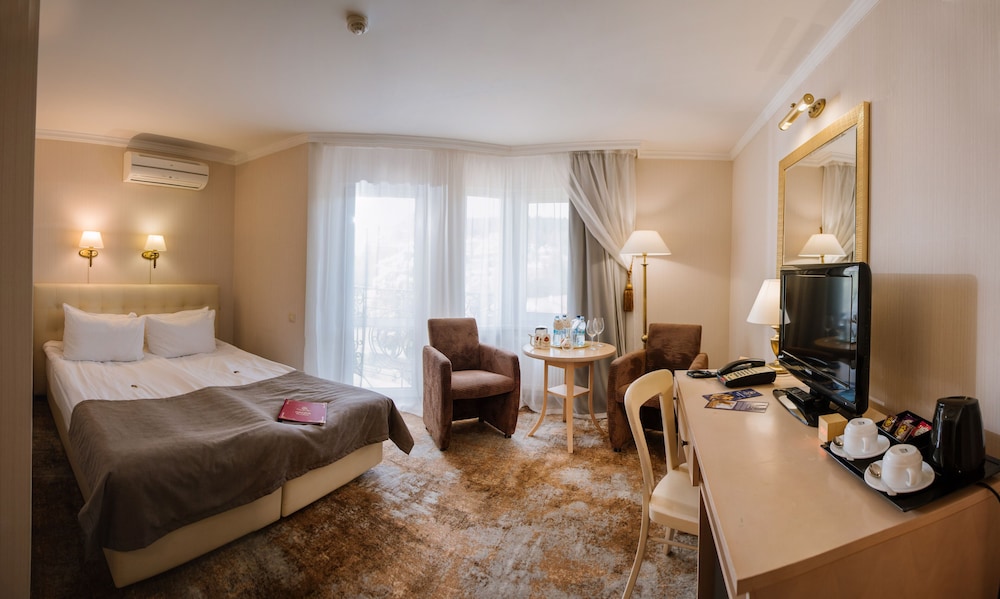 Standard Double or Twin Room photo 2