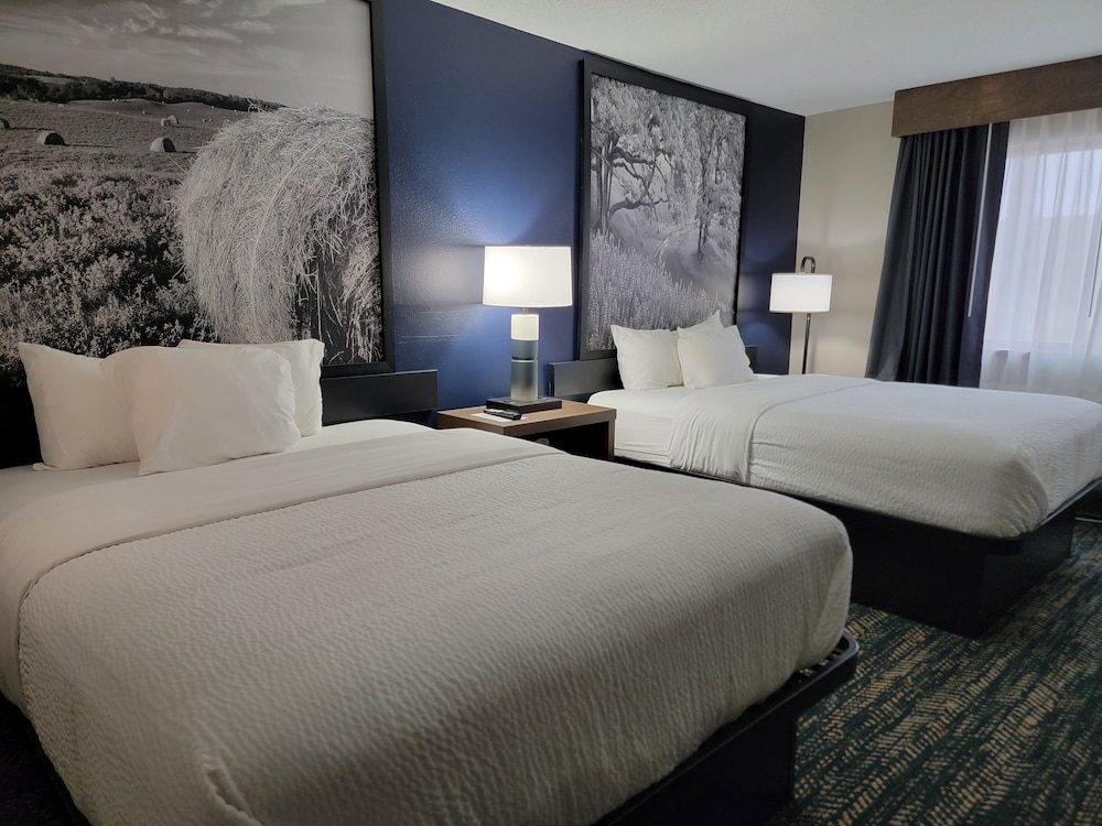 Suite, Multiple Beds, Non Smoking photo 1