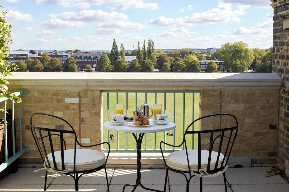 Suite, 1 King Bed, Park View (Terrace) - Photo 7
