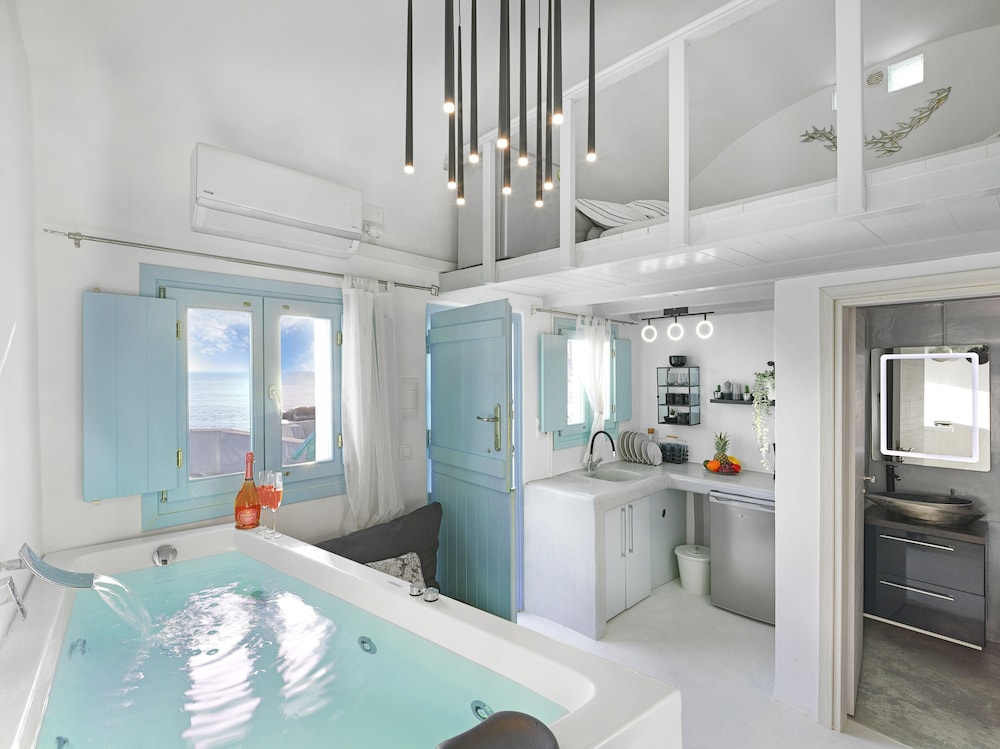 Family Suite, 2 Bedrooms, Hot Tub, Sea View