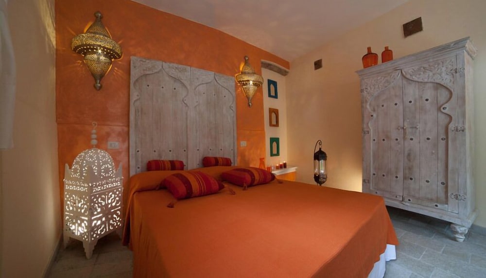 Quadruple Room (Granada) photo 1