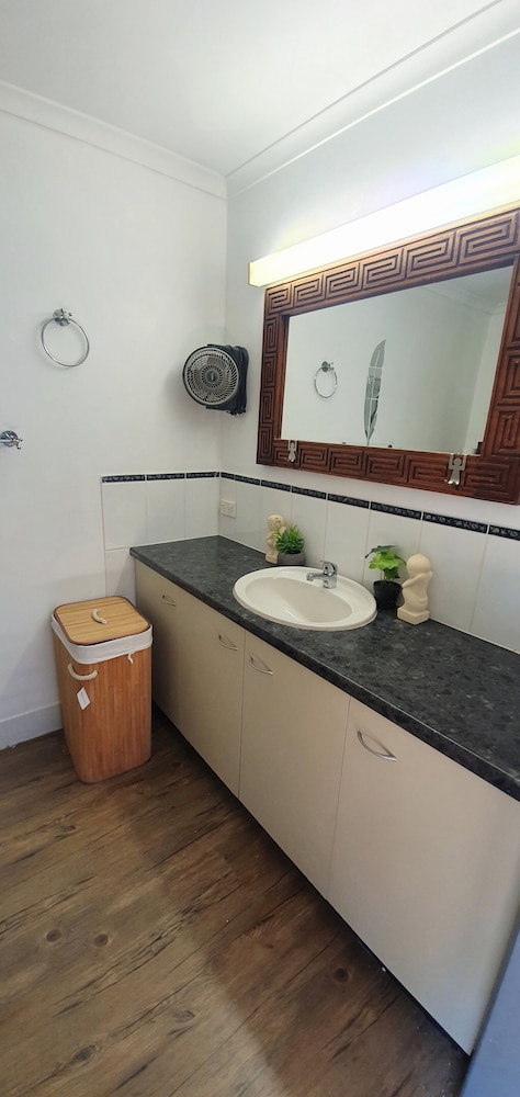 Family Townhome photo 3
