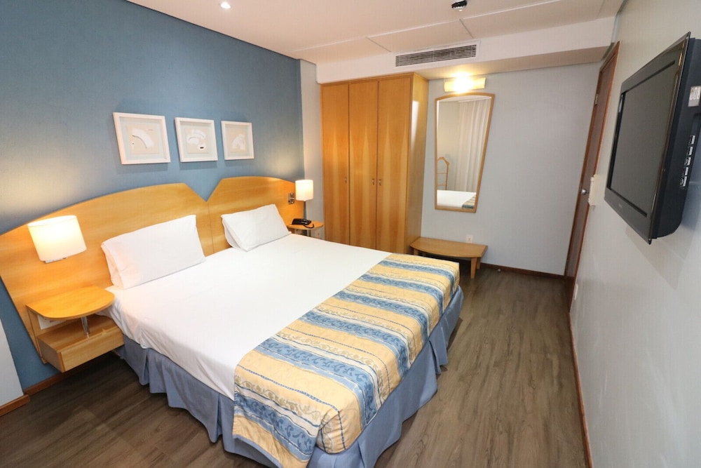 Executive Triple Room, Multiple Beds - Photo 2