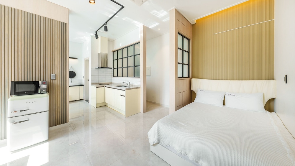 Basic Room, 1 Bedroom (Room 202) - Photo 1