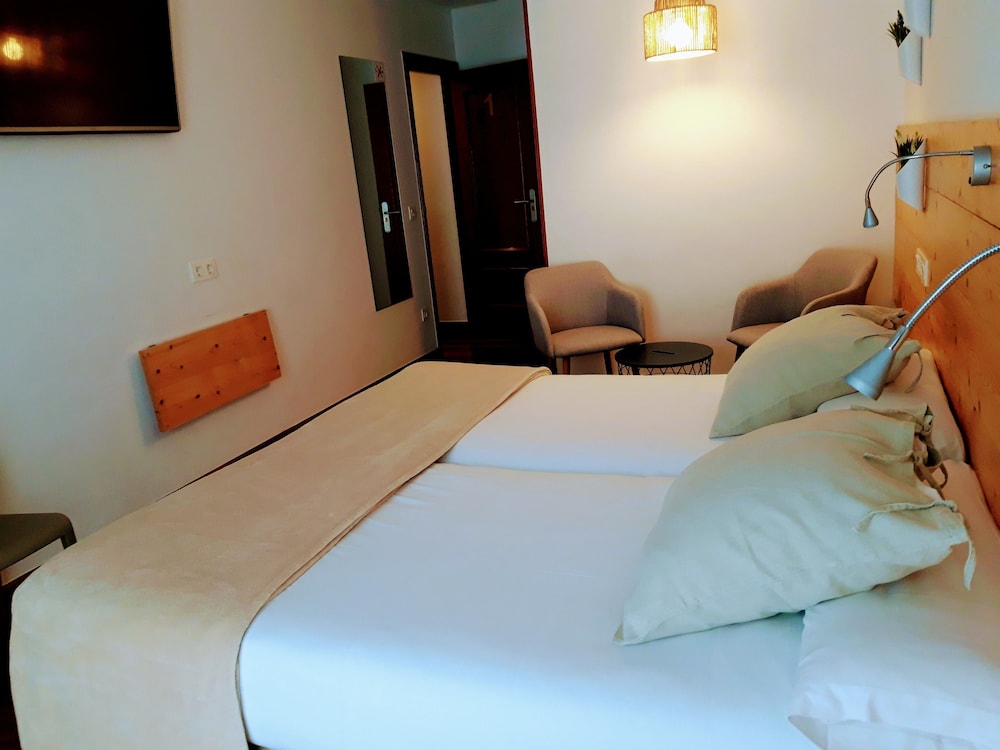 Superior Double Room, Balcony, City View photo 3