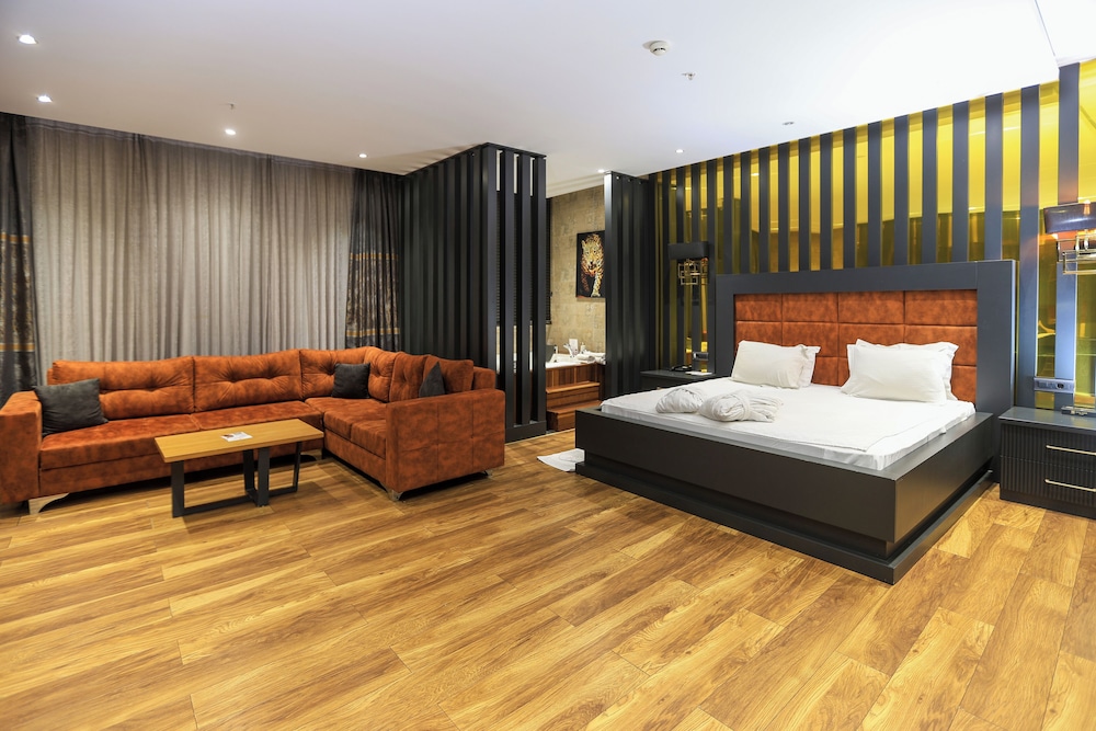 Deluxe Studio Suite photo 1