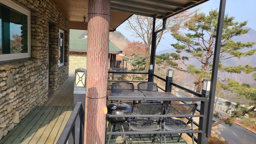 Pine House (Type B) photo 2