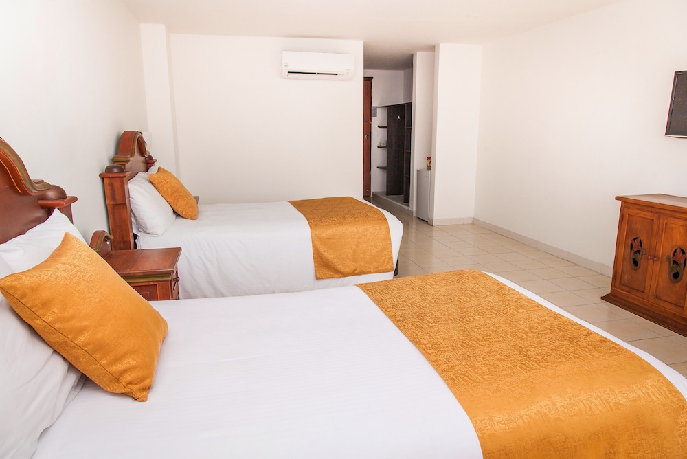Double Room - Photo 5