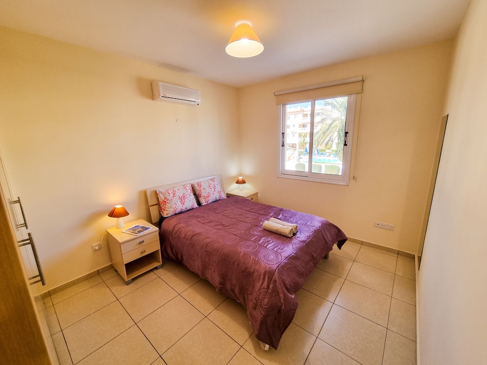 Basic Apartment photo 1