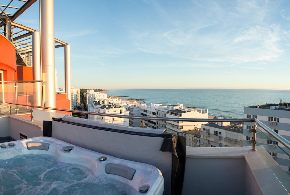 Superior Room, Sea View - Photo 3