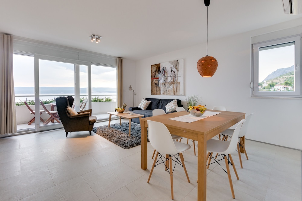 Family Apartment, Balcony, Sea View (8)