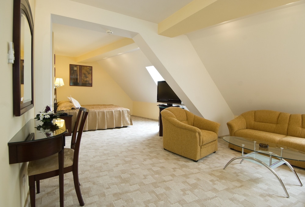 Deluxe Suite photo 3