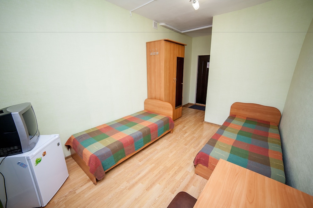 Basic Twin Room photo 2