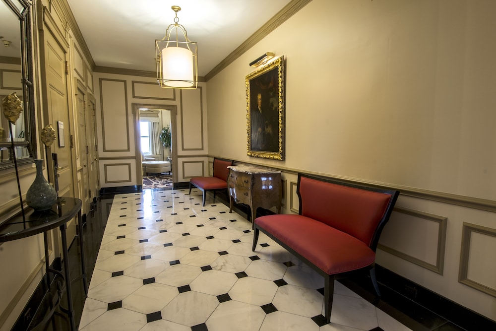 Presidential Suite photo 2
