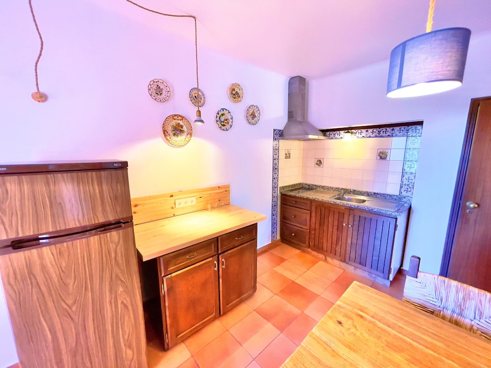 Apartment, 2 Bedrooms - Photo 3
