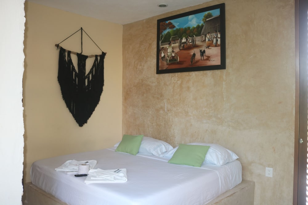 Luxury Studio Suite, 1 King Bed photo 1