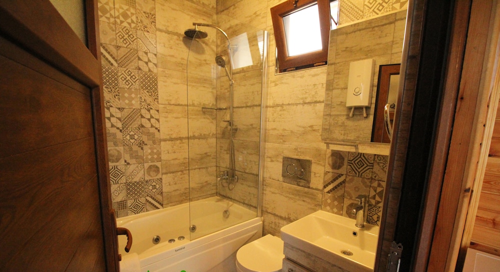 Deluxe Bungalow, 1 Double Bed, Mountain View photo 3