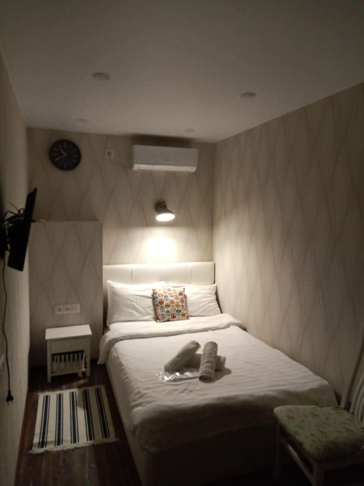 Economy Single Room