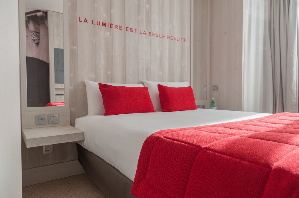 Superior Room, 1 King Bed, Balcony photo 1