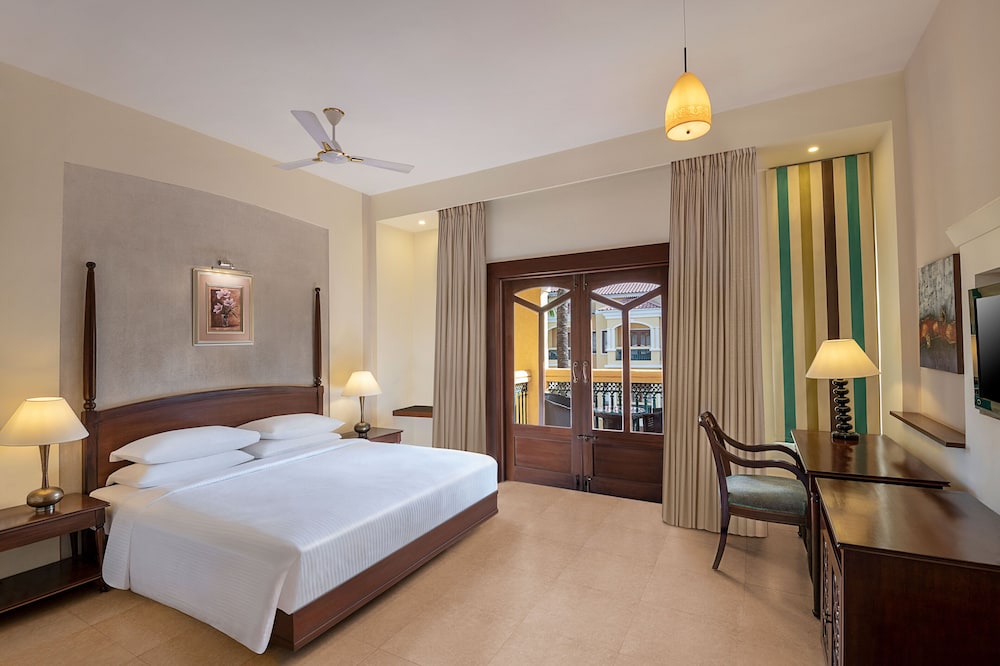 Deluxe Room, Balcony, Garden View (Twin) photo 3