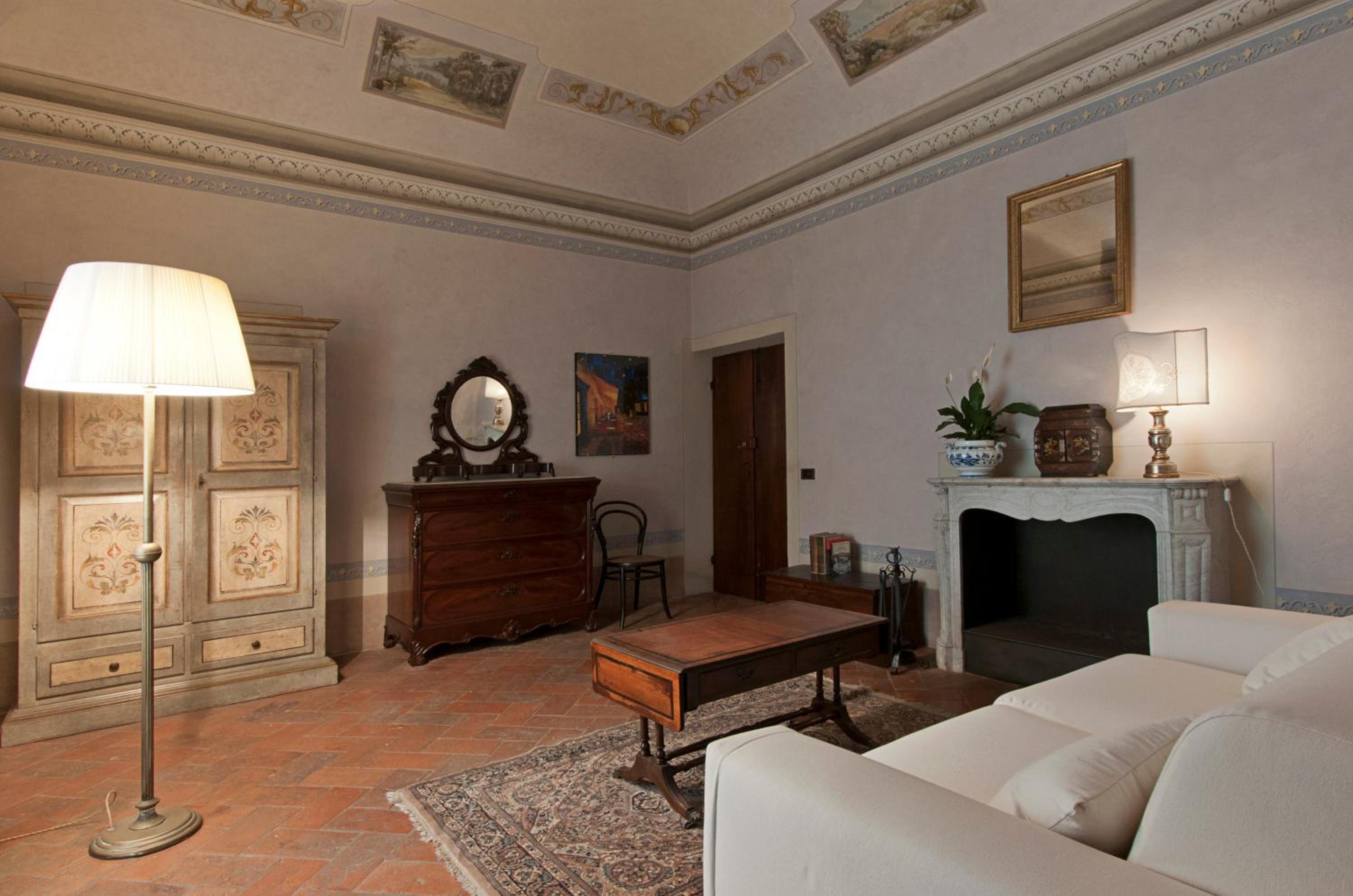 Deluxe Junior Suite photo 2