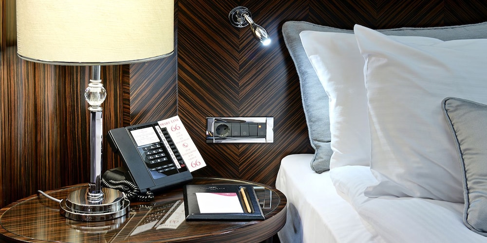 Standard Room, 1 King Bed, City View - Photo 11