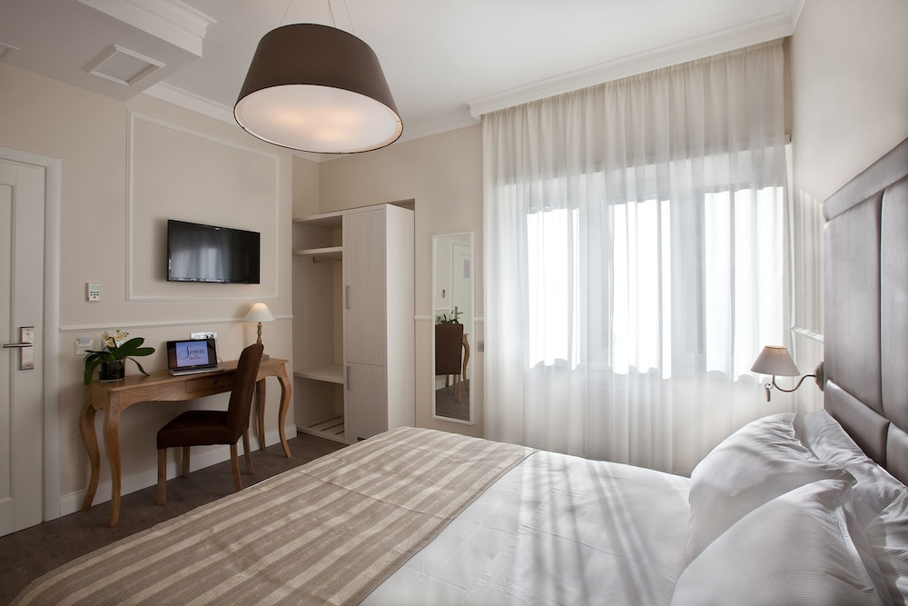 Standard Room photo 3