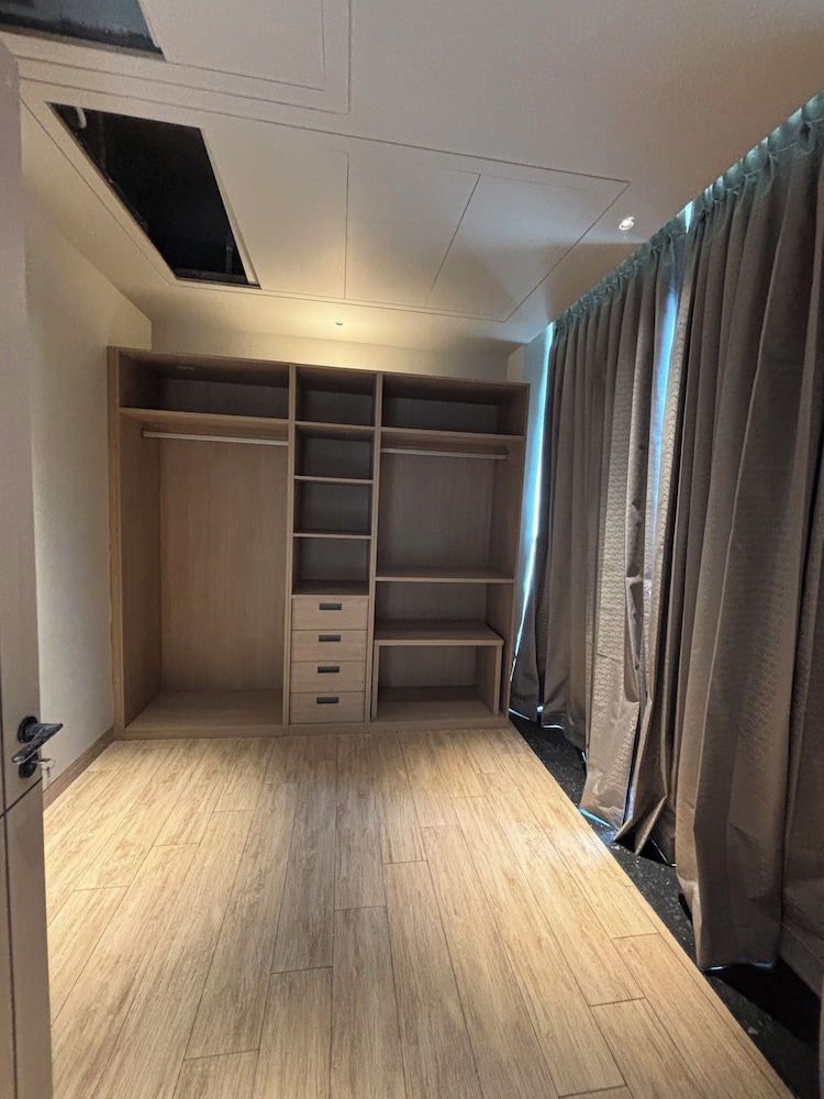 Luxury Suite photo 3