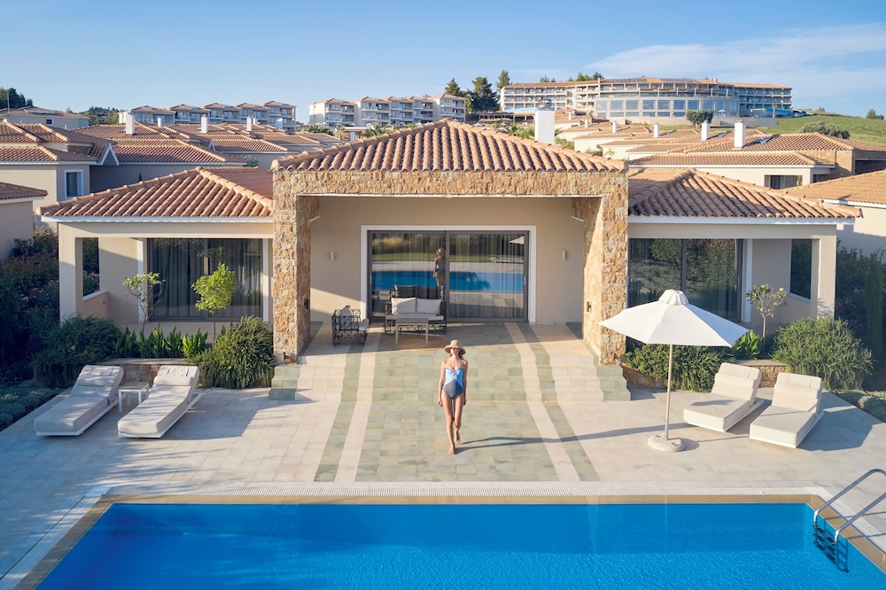 Royal Villa, 2 Bedrooms, Private Pool - Photo 6