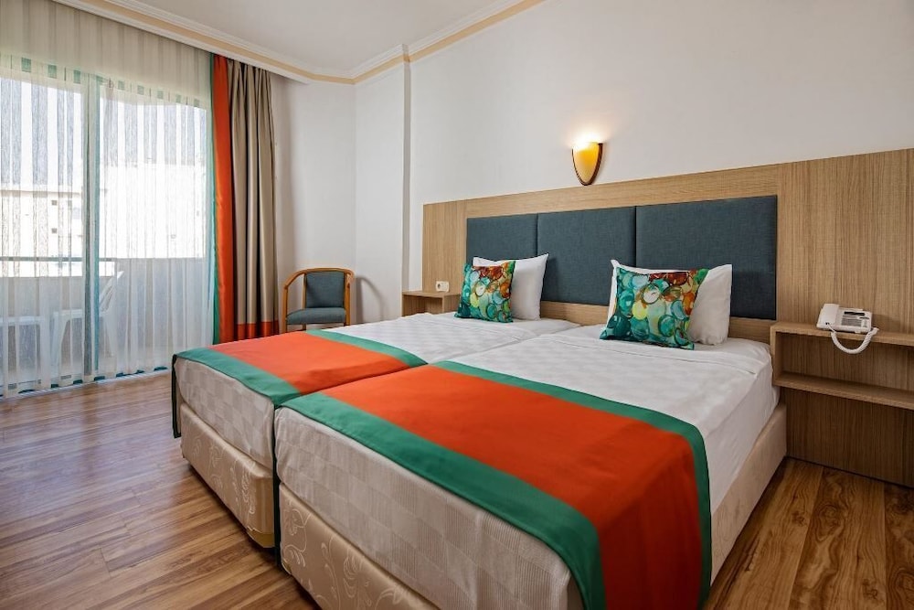 Comfort Quadruple Room