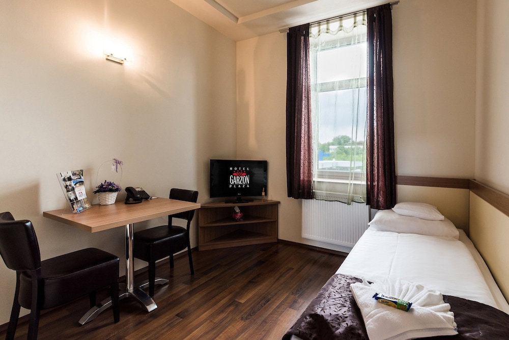 Single Room (Single)