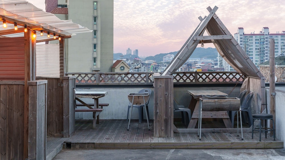 Basic Room, 1 Bedroom (Room 305 (BBQ / Netflix))